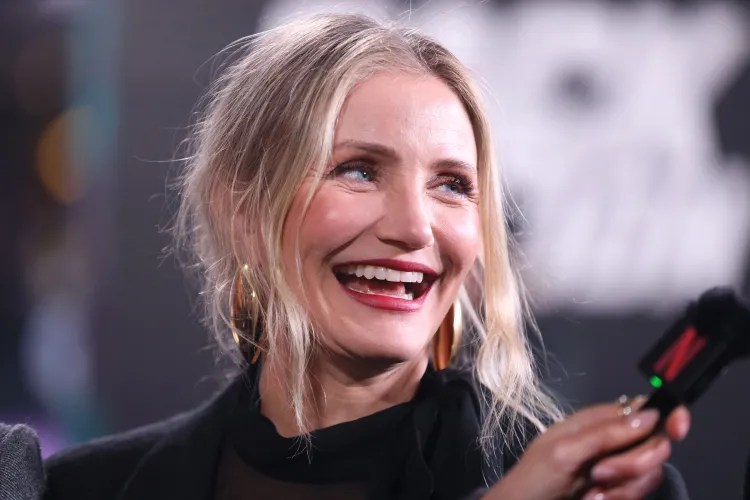 Cameron Diaz’s Latest On-Set Look Is the Fall Outfit Blueprint I Plan to Wear for Errands, Brunch, and&nbsp;More